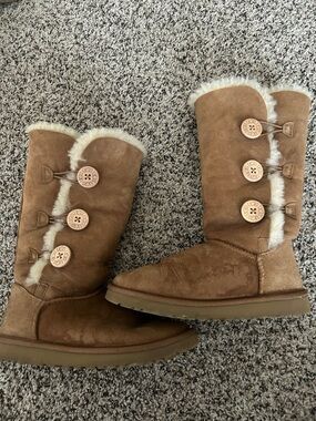 UGG Women's Triple Button Tall Chestnut Suede Boots